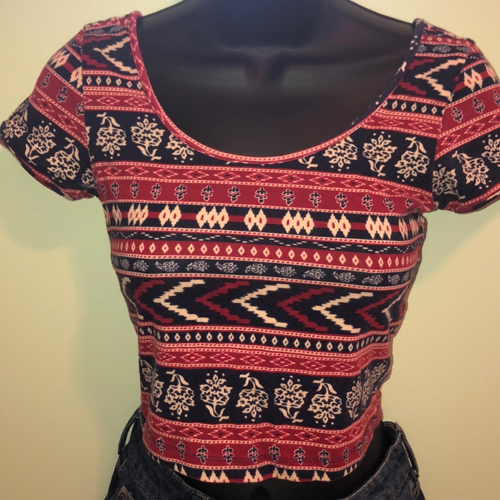 Aztec crop top - Picture 2 of 5